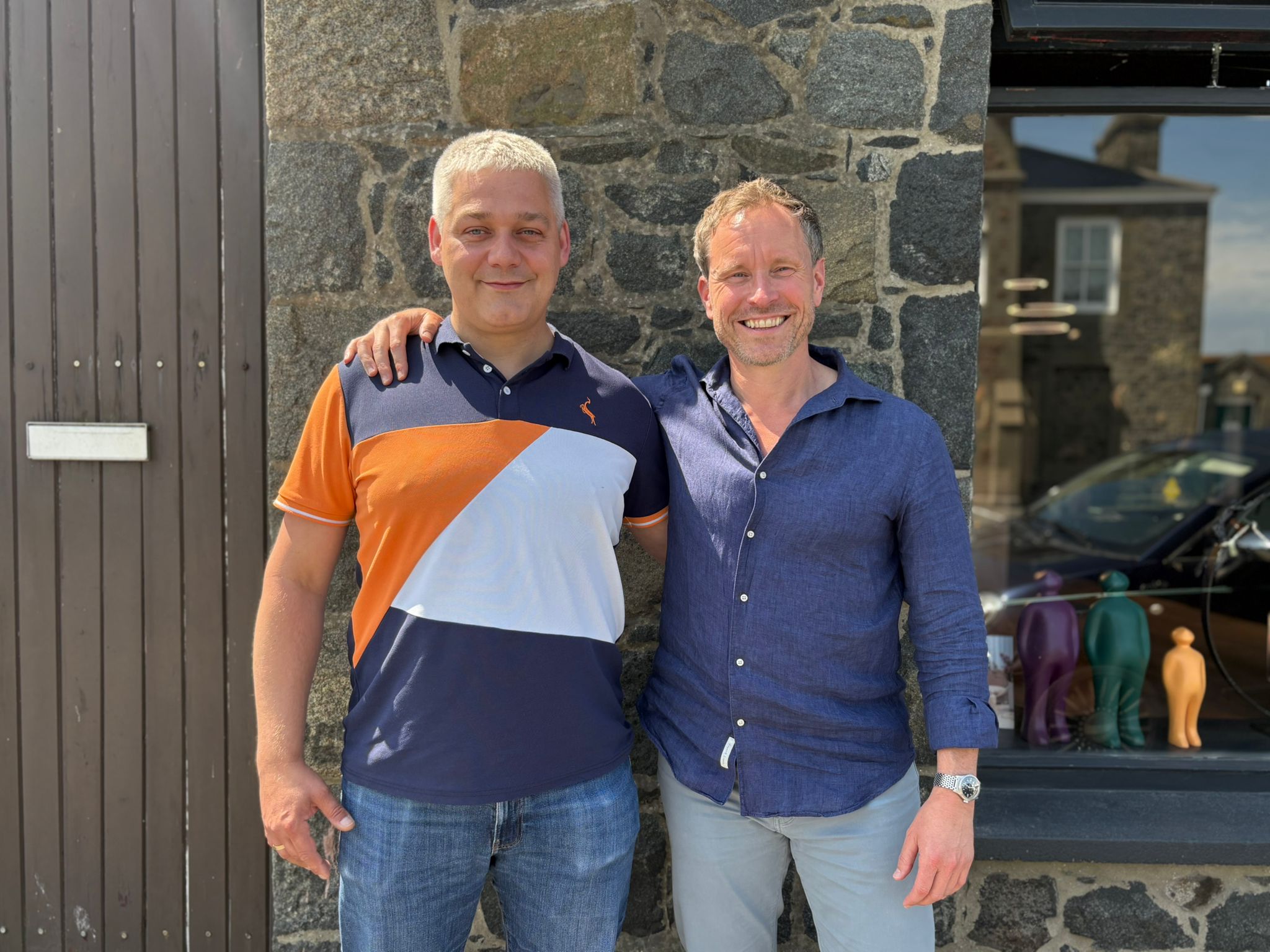 Bonsai Hands Over Timber Windows to Longstanding Team Member